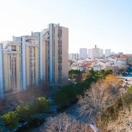 Hostel Summer Budget Σπλιτ