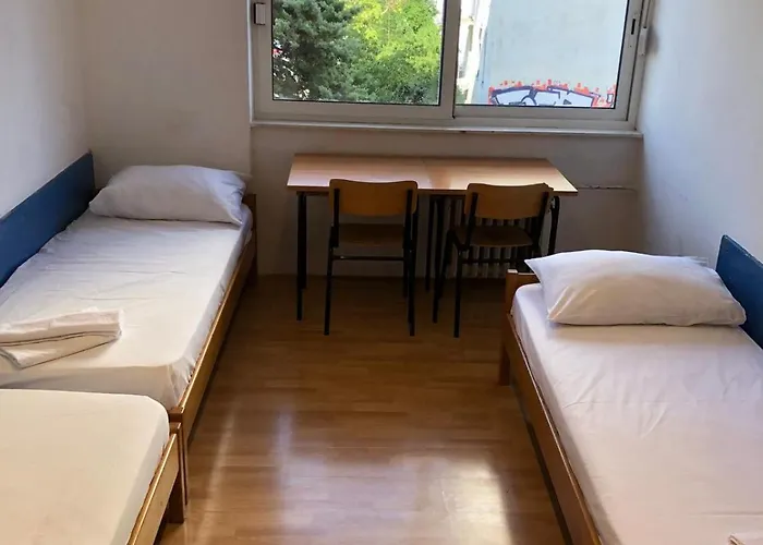 Summer Budget Hostel Split